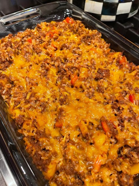 Beef & Brown Rice Taco Bake Brown Rice And Ground Beef Recipes, Rice Taco Bake, Ground Beef And Rice Recipes For Dinner, Ground Beef Rice, Taco Rice, Outdoor Cooking Recipes, Taco Mix, Rice Recipes For Dinner, Taco Bake