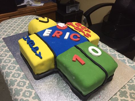 https://th.bing.com/th/id/R.ee9e9ca96abf5d84dbe414db7713bb8b?rik=Mmu1HuFhLrGWWQ&pid=ImgRaw&r=0 Noob Cake, Roblox Birthday Cake, Roblox Noob, Rodjendanske Torte, Robot Birthday Party, Roblox Cake, Roblox Birthday, Cake Games, 9th Birthday Parties