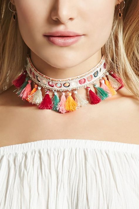 Chokers For Kids, Woven Choker, Diy Fabric Jewellery, Art College, Handmade Chokers, Diy Jewelry Display, Antique Jewellery Designs, Diy Jewlery, Jewelry Set Design