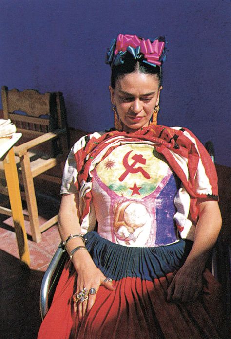 Frida فريدا كاهلو, Freida Kahlo, Frida Kahlo Portraits, Kahlo Paintings, Frida And Diego, Frida Art, Feminist Icons, Frida Kahlo Art, Max Ernst