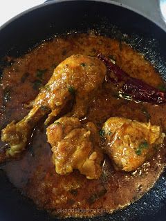 Methi Infused Chicken Curry #sikandalouscuisine South Indian Chicken Recipes, Methi Chicken, Chicken Vindaloo, Beef Steak Recipes, Indian Chicken Recipes, Healthy Indian Recipes, Nature And Animals, Kerala Food, Food Basket