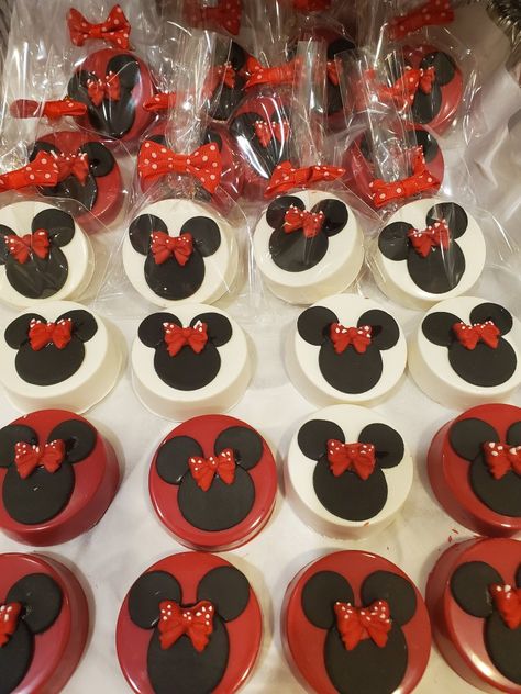 Minnie mouse chocolate covered oreos Mouse Chocolate, Dipped Treats, Covered Oreos, Chocolate Covered Oreos, Rice Krispies, Chocolate Covered, Oreo, Minnie Mouse, Small Business