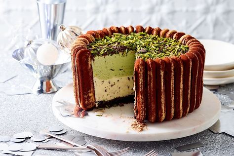 This choc chip ice cream cake has a fun colour and even better flavour. Snickers Ice Cream, Pistachio Chocolate, Cream Cake Recipe, Springform Pan Cake, Chilled Desserts, Ice Cream Cake Recipe, Yoghurt Cake, Pistachio Ice Cream, Pistachio Cake