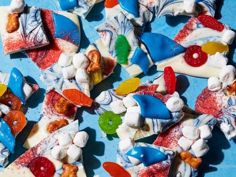 Get Shark Bark Recipe from Food Network l #SHARKWEEK2018 Shark Bark, Shark Treats, Shark Week Food, Shark Week Recipes, Peanut Butter Bark, Gummy Fish, Shark Week Party, The Kitchen Food Network, White Chocolate Bark