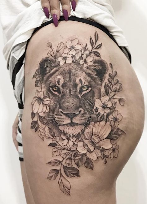 awesome lioness tattoo ideas for girls © tattoo artist @inktracetattoo Samuel Correia Inktrace ⚜️ ❤❤❤❤❤ Female Lion Tattoo, Animal Tattoos For Women, Girl Thigh Tattoos, Lioness Tattoo, Hip Thigh Tattoos, Lion Tattoos, Hip Tattoos Women, Inspiration Tattoos, Leg Tattoos Women