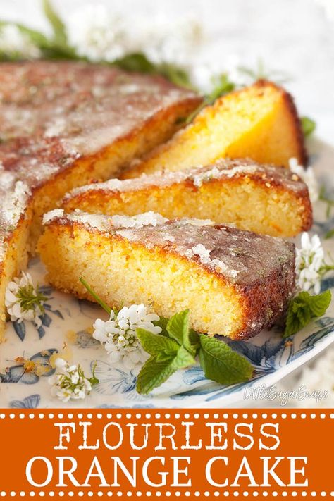 Orange Semolina Cake, Flourless Orange Cake, Flourless Cake Recipes, Semolina Cake Recipe, Cheesecake Strawberries, Homemade Strawberry Sauce, Semolina Cake, Baked Cheesecake, Homemade Snickers