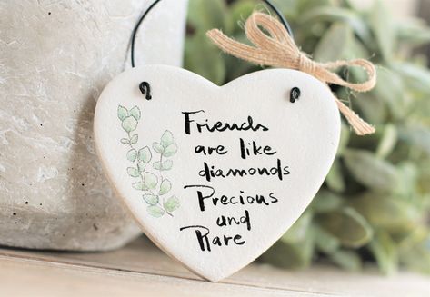 Best Friend Valentines, Friends Valentines Day, Valentines Day Heart, Holiday Goodies, Easy Birthday, Friends Valentines, Best Gifts For Mom, Clay Work, Christmas On A Budget