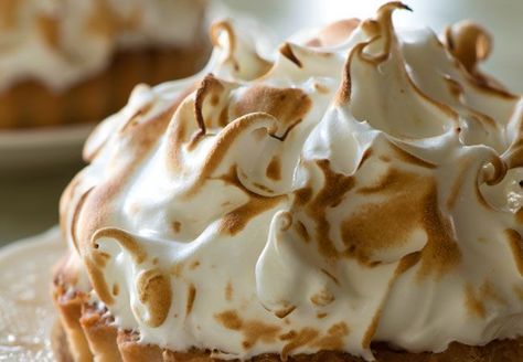 Meringue For Pies, Italian Meringue Recipe, Recipe For Meringue, Meringue Shells, Pineapple Banana Bread, Best Biscuit Recipe, Italian Buttercream, Meringue Pie Recipes, Meringue Recipe