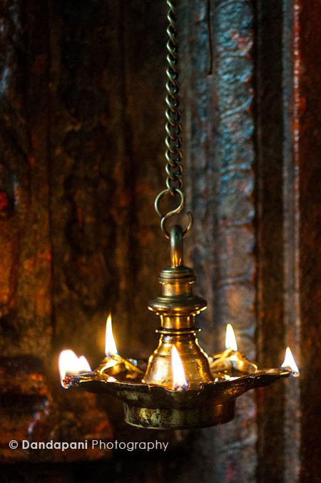 Indian Temple Oil Painting, Traditional Hanging Lamps Indian, Traditional Lamps Indian, Wallpaper Hindu Aesthetic, Hanging Deepam, Indian Lamp, Indian Lamps, Ancient Oil Lamp, Diwali Painting