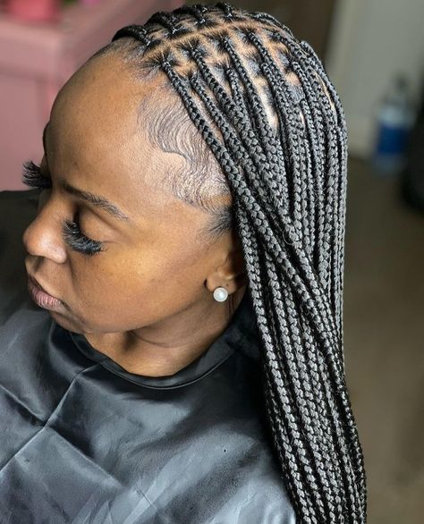 Middle Part Small Knotless Box Braids, Small Knotted Braids, Small Buttlength Knotless Braids, Small Knowles Braids, Small Knotless Braids Mid Back Length, Small Individual Braids For Black Women, Black Small Knotless Braids, Nutless Braids Styles Long, Tiny Knotless Box Braids