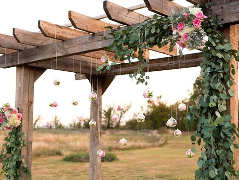 Covered Patio Decor, Small Covered Patio, Wedding Pergola, Pergola Decorations, Pool Pergola, Rustic Pergola, Cheap Pergola, Pergola Swing, Pergola Ideas