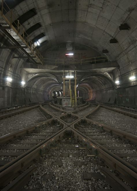 Black Buildings, Train Tunnel, Underground Tunnels, U Bahn, London Underground, Train Tracks, Abandoned Buildings, Environment Concept Art, Urban Photography