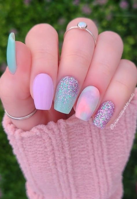 Simple Easter Nails Acrylic, Easter Nail Colors, Mail Designs, Pedicure Ideas, Easter Nail, Dip Nail, Easter Nail Designs, Sns Nails, Casual Nails