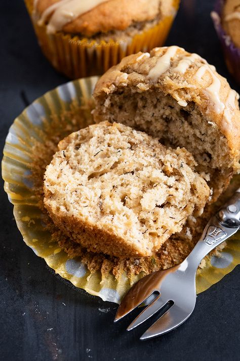 Use up those over ripe bananas and make these delicious Maple Banana Muffins sweetened with maple syrup and perfect for breakfast on the go! Banana Muffins Maple Syrup, Maple Banana Muffins, Maple Muffins, Over Ripe Bananas, Banana Walnut Muffins, Banana Nut Muffins, Condensed Milk Recipes, Fried Bananas, Banana Walnut