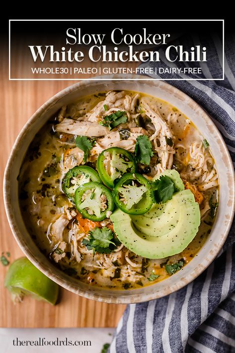 Chili White Chicken, Chicken Chili White, White Chicken Chili Recipe Crockpot, Slow Cooker White Chicken Chili, Chili White, White Chicken Chili Slow Cooker, Chicken Cooker, Chicken Chili Crockpot, White Bean Chicken Chili