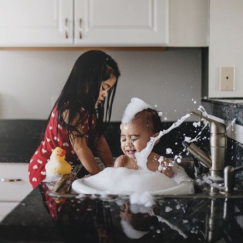 Splish splash! A pull back from Kingston's bubble bath photo...when Keilani got tired of blowing bubbles and started playing with the bath bubbles instead!  #bubblemohawk #keilaniandkingston #50mm #cc_bath #bicfp #clickmagazine #letthembelittle #follow_this_light #ourchildrenphoto  #inbeautyandchaos #cmg16_week14 #profile_vision #earth_portraits #life_portraits #lightslove #illuminatechildhood by seldabelda Baby Sink Bath, Bath Photography, 1st Birthday Pictures, Toddler Photography, Lifestyle Photography Family, Blowing Bubbles, Kids Photoshoot, Splish Splash, Bubble Bath