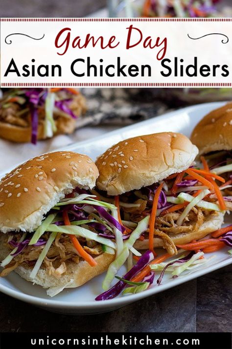 Asian Pulled Chicken, Asian Chicken Sliders, Recipes Sliders, Easy Asian Chicken, Use Rotisserie Chicken, Spicy Asian Chicken, Bbq Pulled Chicken Sandwiches, Shredded Chicken Sandwiches, Bbq Sliders