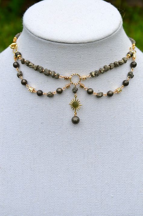 One of a kind pyrite healing choker necklace with shiny gold celestial details. Made with 14k gold elements that will last. Message me for custom sizing, we are size inclusive! Witchy Beaded Jewelry, Necklace Making Ideas, Choker Necklace Diy, Starwars Oc, Fairy Choker, Crystal Necklace Diy, Choker Diy, Diy Choker Necklace, Diy Choker