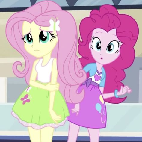 Pinkie Pie And Fluttershy, Pinkie Pie Human, Yami Kawaii Art, Fluttershy Human, Pink Pie, Halloween Duos, Cute Sister, Mlp Equestria Girls, My Little Pony Characters