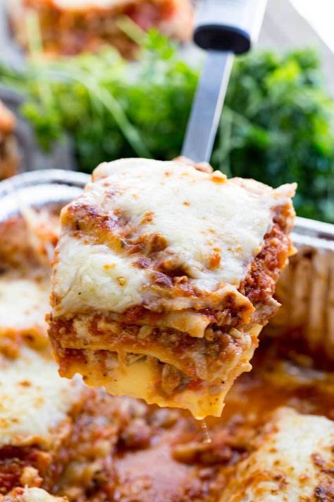 Lasagna With Mushrooms, Traditional Lasagna Recipe, Italian Sausage Lasagna, Sausage Lasagna, Traditional Lasagna, Cheese Lasagna, Ricotta Pasta, Hot Italian Sausage, Cheese Sausage