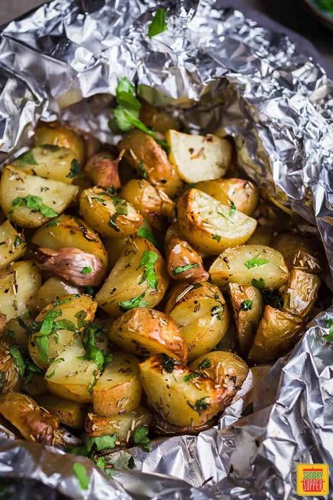 Roasted Potatoes On Grill, Houseboat Meals, Barbecue Potatoes, Foil Pack Potatoes, Barbecue Vegetables, Foil Potatoes On Grill, Foil Potatoes, Foil Packet Potatoes, Bbq Potatoes