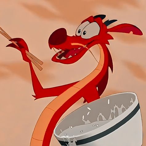 Disney Classic Characters, Red Characters Cartoon, Dragon From Mulan, Hot Cartoon Character Disney, Mulan Cricket, Mulan Characters, Hear Me Out Cake, Shang Mulan, Dragon Animated