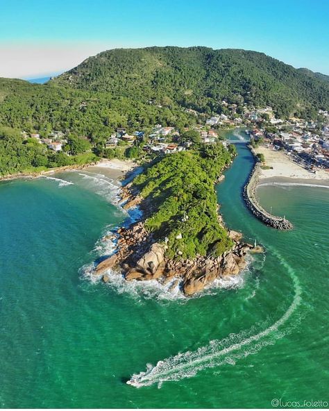 O Canal da Barra e a Praia da Barra da Lagoa, em Florianópolis 💓 . Siga @scfatosefotos e fique, literalmente, por dentro do estado! . Foto:… Beto Carrero World, Brazil Culture, Travel Bugs, Walk In Shower, Dream Vacations, Travel Dreams, Summer Vibes, Brazil, Around The Worlds