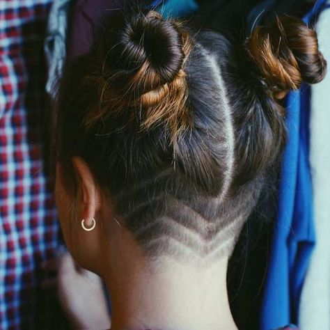 Undercut Long Hair Design, Unique Undercut, Undercut Ponytail, Undercut Hair Designs, Long Hair Designs, Undercut Hairstyles Women, Undercut Long Hair, Undercut Styles, Shaved Hair Designs