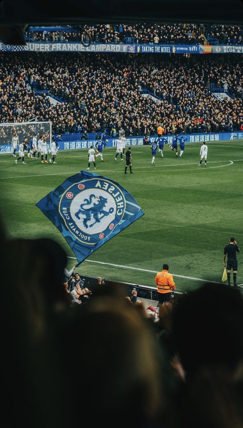 Premier League Aesthetic, Chelsea Aesthetic Wallpaper, Chelsea Fc Aesthetic, Chelsea Aesthetic, Levi Colwill, Real Madrid Game, Chelsea Football Club Wallpapers, Chelsea Fc Wallpaper, Chelsea Fc Players