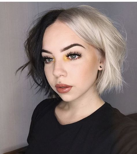 Black And White Hair Color Short, Split Dyed Hair Short Bob, Split Dyed Bob, Bob Split Dye, Half Blonde Half Black Hair Short, Half Black Half Blonde Hair Short, Black And Blonde Split Dye Short Hair, Shoulder Length Hair Color Ideas, Short Split Dyed Hair With Bangs