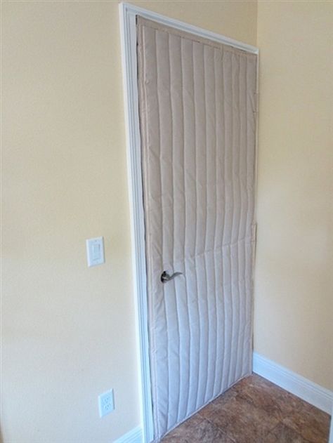 Door Soundproofing, Sound Proofing Door, Soundproofing Walls, Drum Room, Recording Studio Design, Music Studio Room, Soundproof Room, Home Studio Music, Studio Room