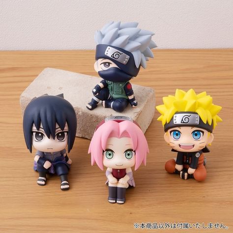 Action Figure Naruto, Paper Flower Garlands, Clay Keychain, Cool Paper Crafts, Anime Accessories, Cute Polymer Clay, Anime Figurines, Clay Art Projects, Clay Figures