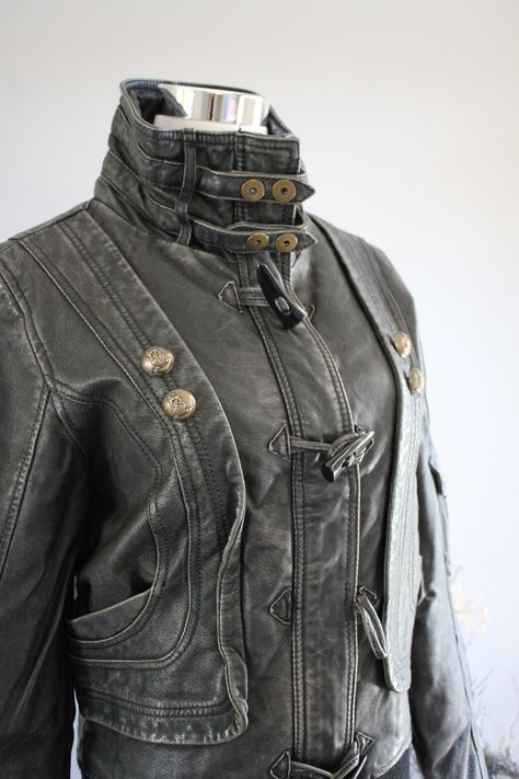 Genuine Leather Black Grey  Bomber Jacket Motorcycle Leather Jacket Tall Neck Soft Leather Cotton Lining Size XS Vintage 90s #O167A ✂----- F e a t u r e s---------------- * genuine leather jacket * metal zipper closure * toggle buttons * high neck with snap button * grey plaid cotton lining * 2 front pockets * Made in Nepal * condition : Good (Missing one button but doesn't affect the functionality as the zipper will be the main closure) ✂------ M e a s u r e m e n t s -------- Measured with gar Different Types Of Leather Jackets, Grey And Black Outfits, Leather Jacket Runway, Leather Jacket Back, Motorcycle Jacket Outfit, Vintage Leather Jackets, High Neck Jacket, Grunge Jacket, 90s Jackets