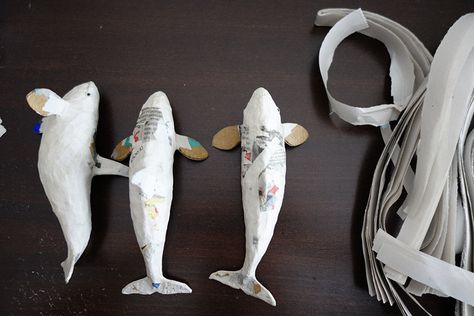 ILLUSTRATIONS, ANIMATIONS & OTHER THINGS — 2016 - This is how i made my killer whales. If you... Sea Creatures Crafts, Whale Crafts, Cardboard Animals, Paper Mache Animals, Fish Artwork, Cardboard Box Crafts, Plaster Crafts, Whale Pattern, Fairy Art Dolls