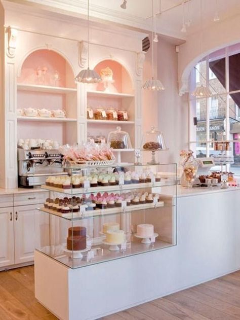 follow me ! Brianna 💛 Aesthetic Retail Display, Cute Bakery Aesthetic Interior, Cake Shop Design, Boutique Patisserie, Patisserie Shop, Arsitektur Kolonial, Bakery Aesthetic, Peggy Porschen Cakes, Vitrine Design