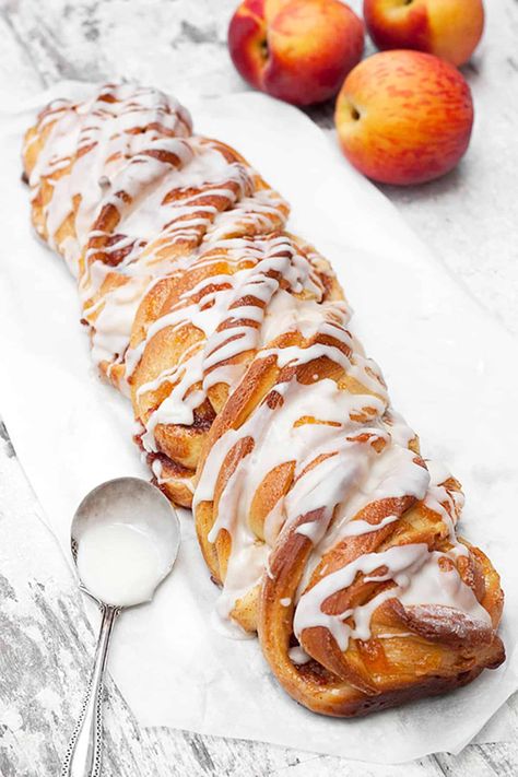 Pane Dolce, Swirled Bread, Peach Jam, Vanilla Icing, Bread Loaf, Peach Recipe, Apricot Jam, Sweet Breads, Icing Sugar