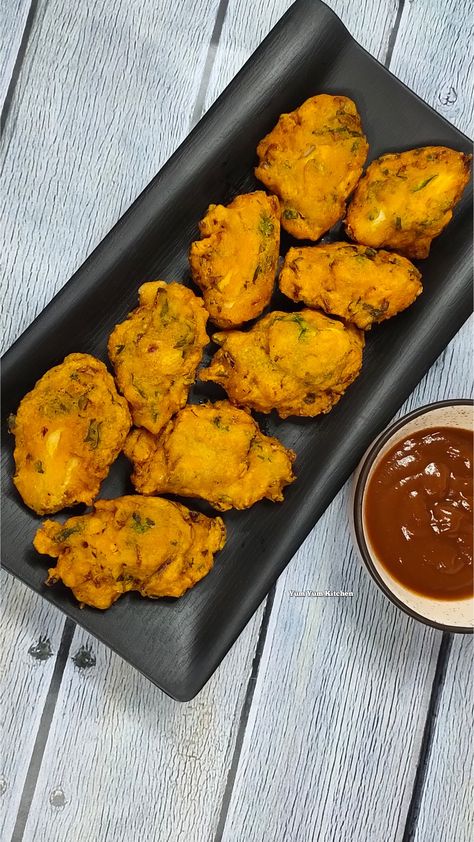 #eggpakora #andapakora Egg Snacks, Easy Eggs, Tater Tot, Snack Recipes, Egg, Snacks, Ethnic Recipes