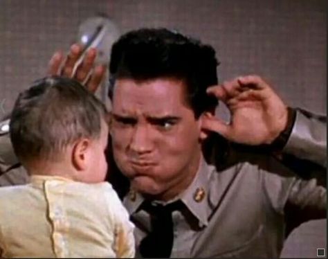 Elvis Being Silly, Funny Elvis Pictures, Elvis Pfp, Elvis Presley Funny, Elvis Funny, Elvis Presley Army, Devil In Disguise, Elvis Photos, Elvis Presley Memories