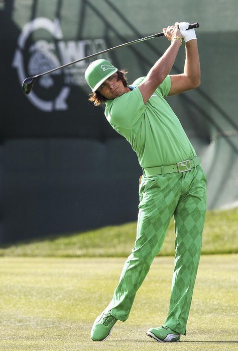 19. Rickie Fowler | Yo, Richard! Custom Fit. Rickie Fowler got into the spirit of the Green Out at the Waste Management Open in 2011 with these tone-on-tone argyle print pants. Waste Management Open, Golf Fashion Men, Mens Golf Fashion, Crazy Pants, Rickie Fowler, Crazy Golf, Golf Inspiration, Club Face, Golf Attire