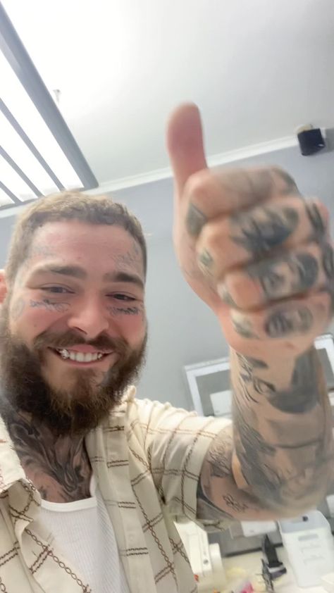 Dr. Emanuele Cicero, DDS, FACP (@emanuelecicero) posted on Instagram: “It was a pleasure to take care of the Legend’s @postmalone ‘Twelve Carat Diamond’ Smile 📀💎. Keep smiling my friend. 🇺🇸✈️🇮🇹 #postmalone…” • Jun 26, 2022 at 6:14pm UTC