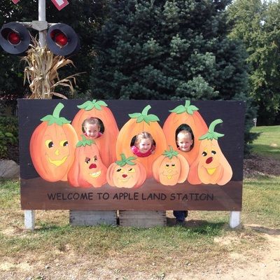 Autumn Decorations Garden, Fall Festival Selfie Station, Farm Theme Halloween Party, Fall Wood Cutouts Yard Art, Fall Festival Backdrop Ideas, Pumpkin Patch Ideas Diy, Pumpkin Patch Games, Fall Festival Decor, Halloween Farm