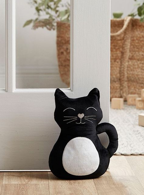 Diy Cat Door, Doorstop Pattern, Good Luck Cat, Cat Doorstop, Door Stoppers, Cat Quilt, Cat Door, Door Stops, Cat Crafts