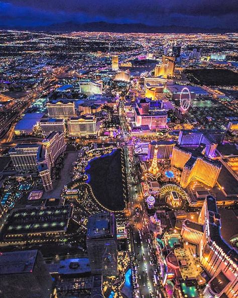 Las Vegas Cloudy Skies, Early Evening, Vegas Strip, Las Vegas Strip, Road Trip Usa, America Travel, Aerial View, At Night, City Photo