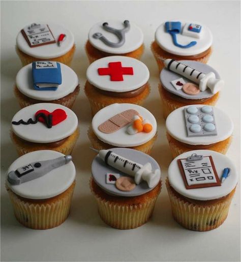 Cupcakes For Nurses, Nursing Graduation Cakes, Nurse Cupcakes, Nurse Graduation Party Decorations, Medical Cake, Medical Cookies, Doctor Cake, Nursing Cake, Ideas Cupcakes