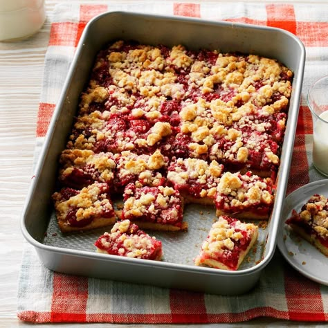 Raspberry Patch Crumb Bars Recipe: How to Make It Raspberry Patch Crumb Bars, Church Potluck Recipes, Raspberry Patch, Raspberry Crumble Bars, Bar Desserts, Raspberry Crumble, Crumb Bars, Blackberry Recipes, Strawberry Oatmeal