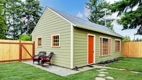 What Are Granny Pods? A Way to Keep Aging Parents Close to Home Green House Color, Backyard Country, Mother In Law Suite, Mother In Law Cottage, Small Shed, Granny Pods, Best Front Door Colors, Backyard Guest Houses, In Law House