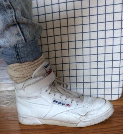 80s Aesthetic Shoes, 80s Socks And Shoes, 80s Slouch Socks, Slouch Socks With Sneakers, Socks With Sneakers, 80s Socks, 80's Clothes, Retro Socks, 80s Shoes