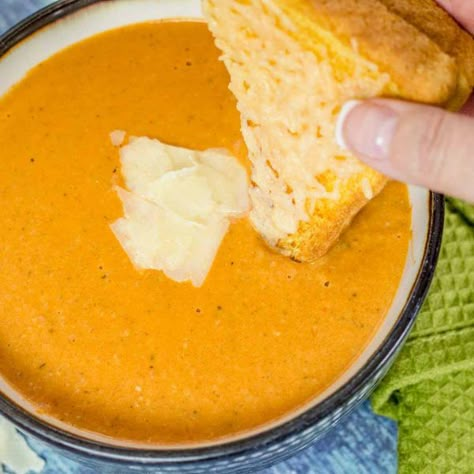 Zupas Tomato Basil Soup, Instant Pot Tomato Basil Soup, Instant Pot Tomato Soup, Basil Soup Recipe, Copy Cat Recipe, Tomato Basil Soup Recipe, Creamy Tomato Basil Soup, Basil Soup, Creamy Tomato Soup