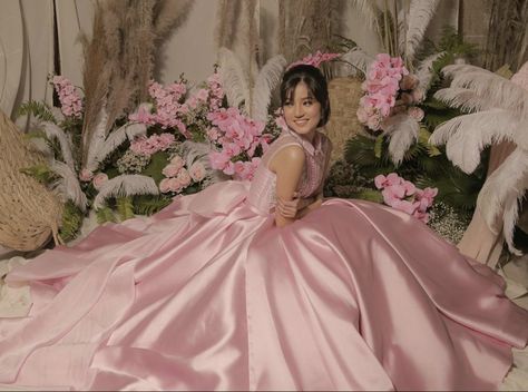 Debut Decorations, Filipino Debut, 18th Debut, Pre Debut Photoshoot, Photoshoot Theme, Debut Theme, Birthday Poses, Butterfly Themed Birthday Party, Gown Photography