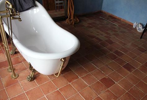 Bathroom Terracotta Floor, Terracotta Floor Bathroom, Terracotta Bathroom Tiles, Terracotta Tile Bathroom, Terra Cotta Bathroom, Terracotta Bathroom Floor, Terracotta Tiles Bathroom, Terracotta Bathroom, Home Layouts